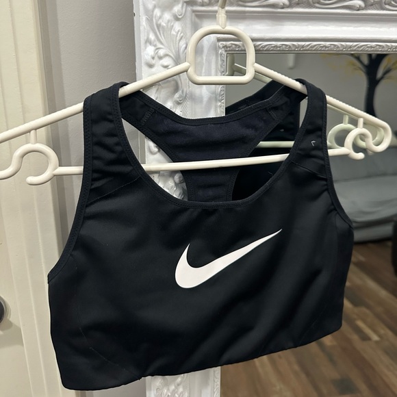 Nike tops - Picture 3 of 5